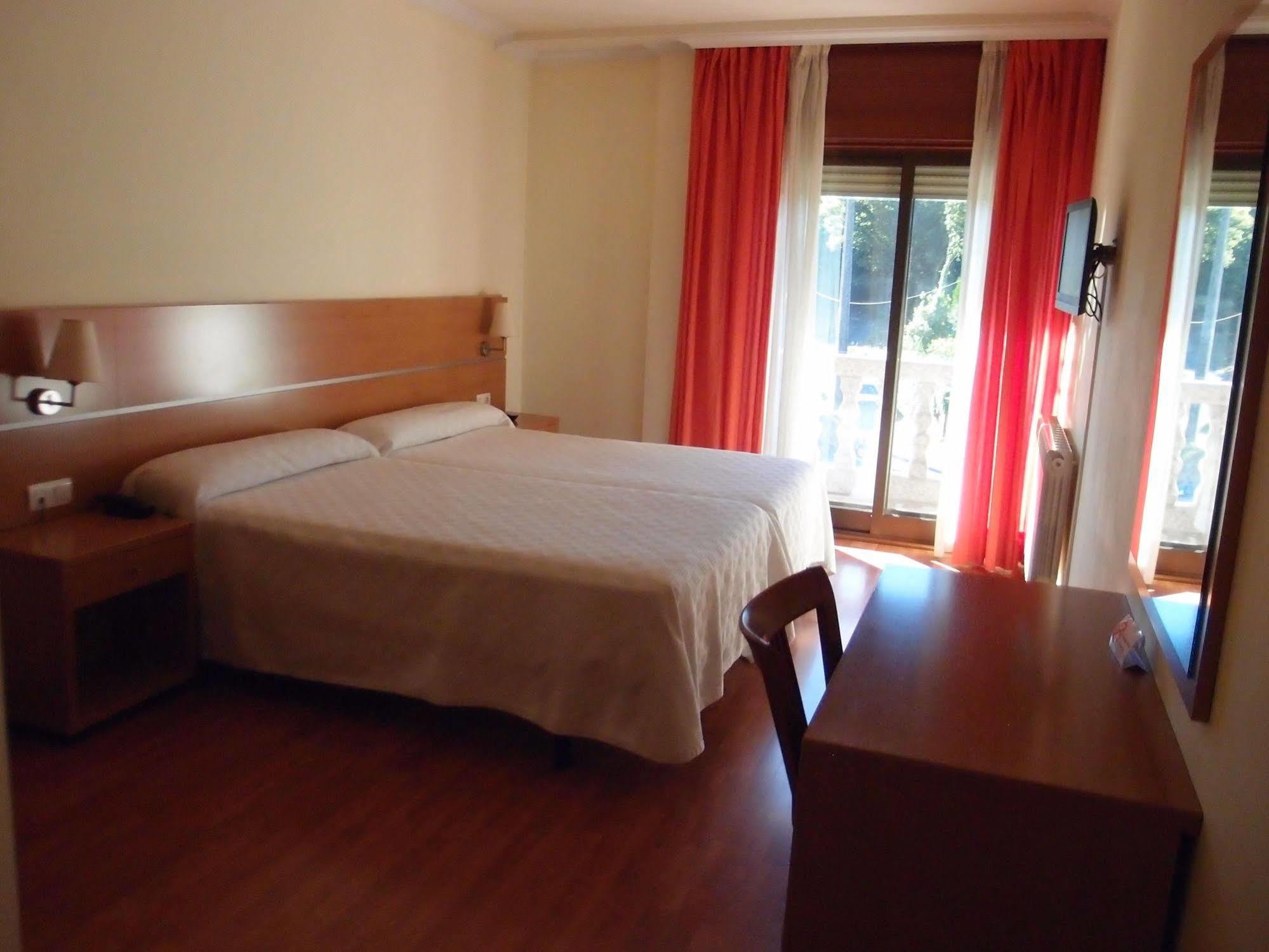 Hotel Avion By Bossh Hotels Vigo Ngoại thất bức ảnh